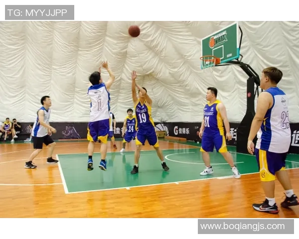 广州篮球队团队协作的成功之道与赛场表现分析