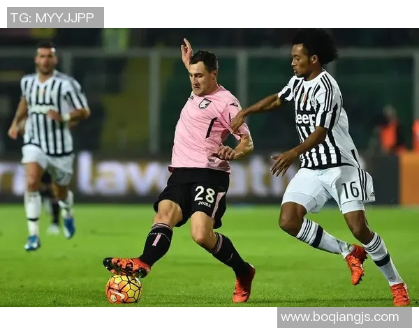 南京足球队与深圳足球队的耐力对决赛后分析与反思